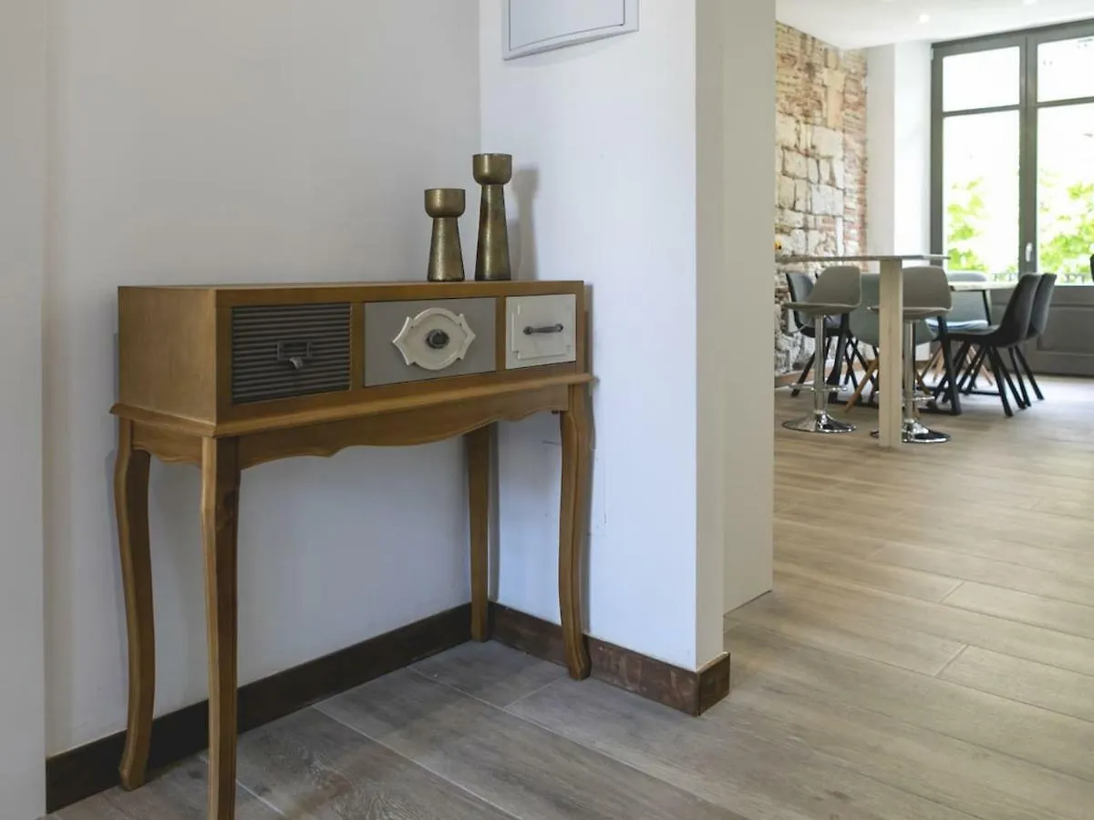 Bravissimo Rambla Eiffel Bridge 2 Apartment Girona